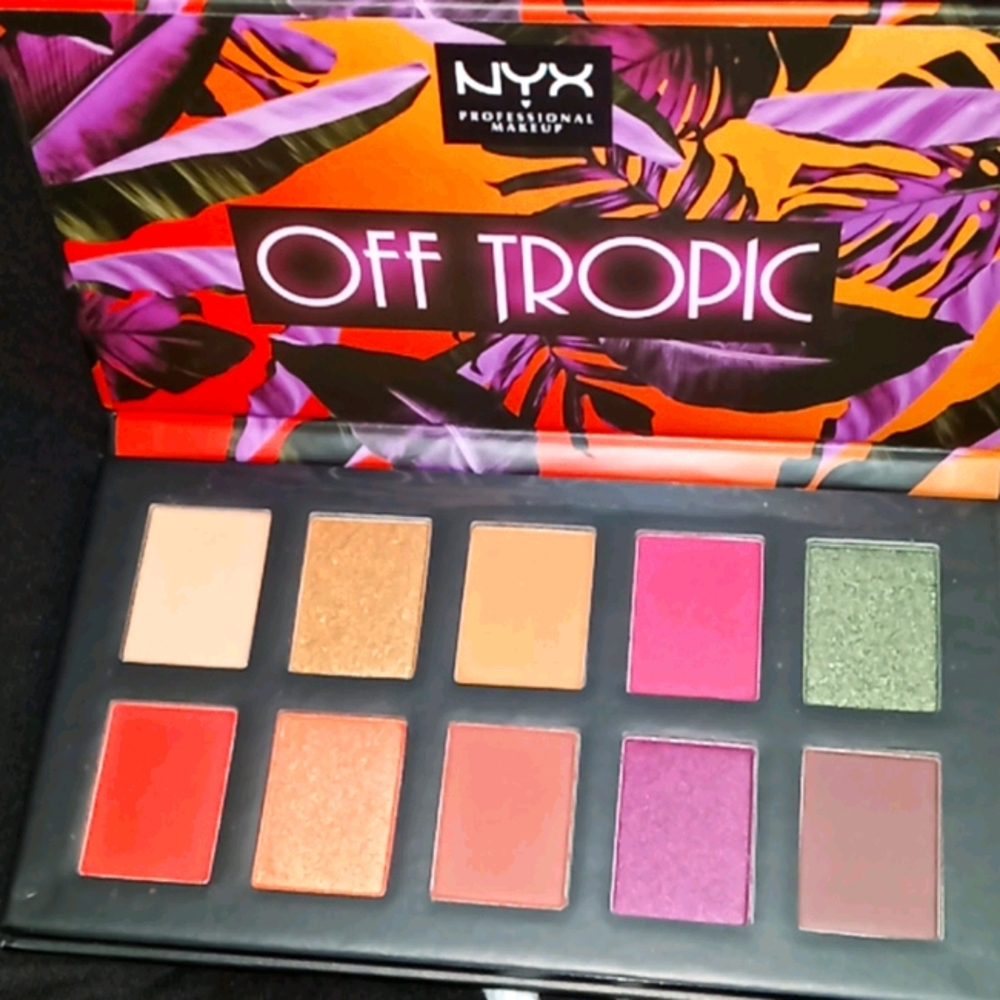 Nyx New Off Tropic Beach Eyeshadow summer eyeshadow statement Palette